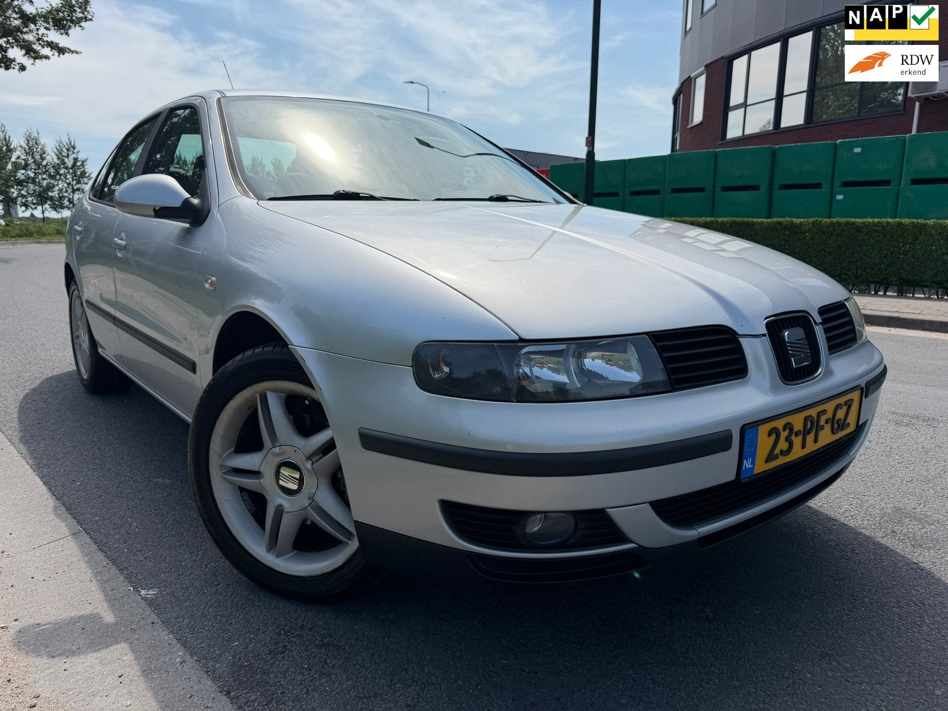 Seat Toledo 1.8-20V Executive BJ 2004 AIRCO/LEER/SPORTVELGEN, Auto's, Dealer onderhouden, 125 pk, Gebruikt, Zwart