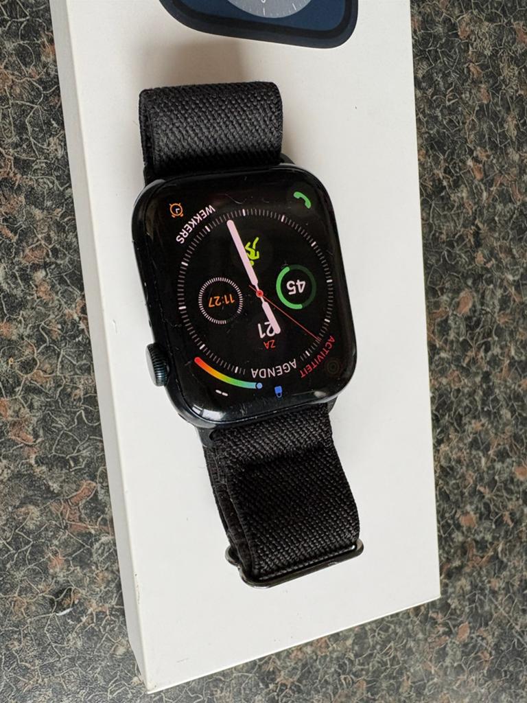 Apple watch serie 7, Sieraden, Tassen en Uiterlijk, Ophalen of Verzenden, Zo goed als nieuw, Zwart, IOS