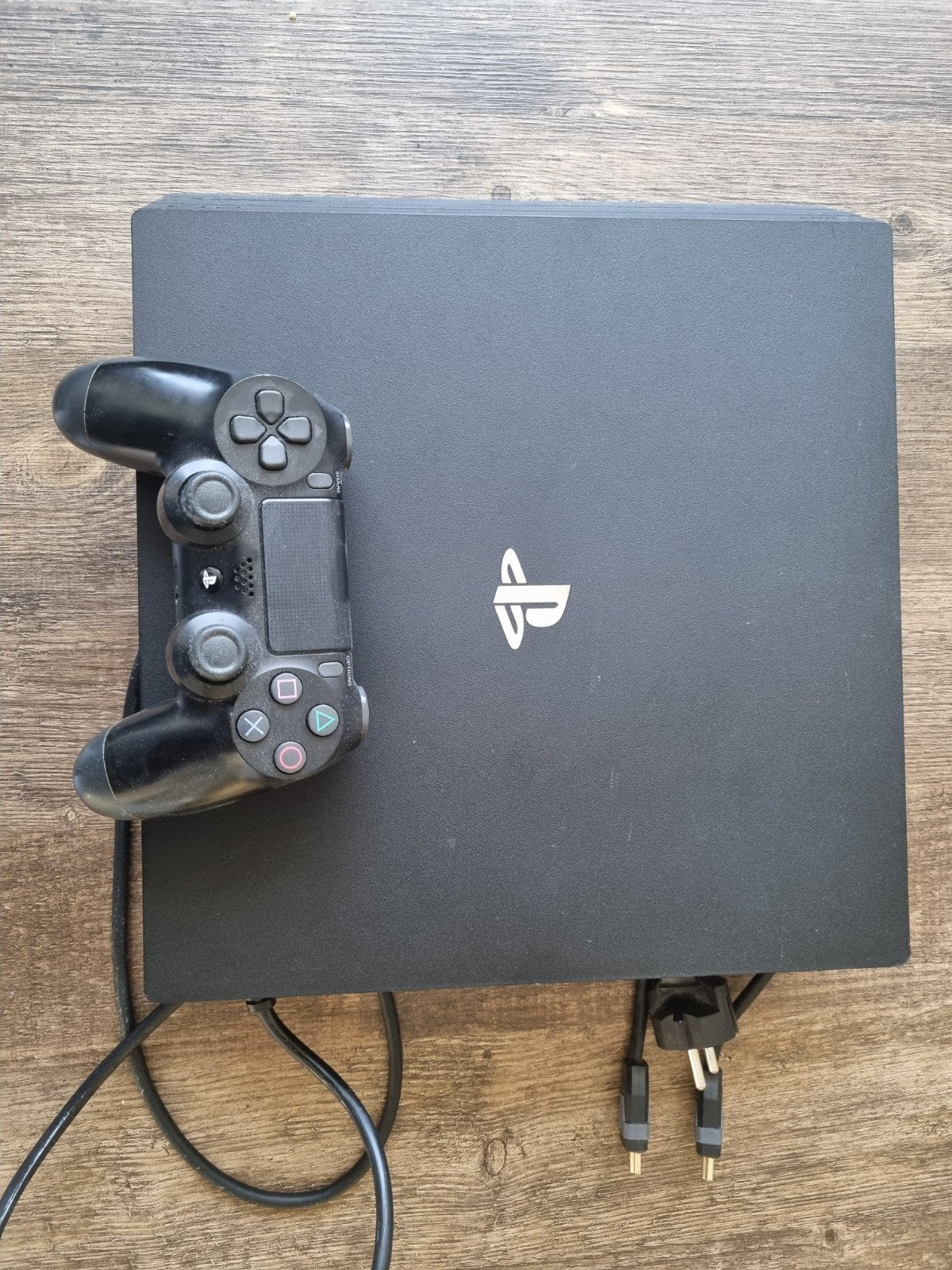 Te koop: ZGAN Playstation 4 PRO 1TB, Ophalen of Verzenden, Zo goed als nieuw, 1 TB, Met 1 controller