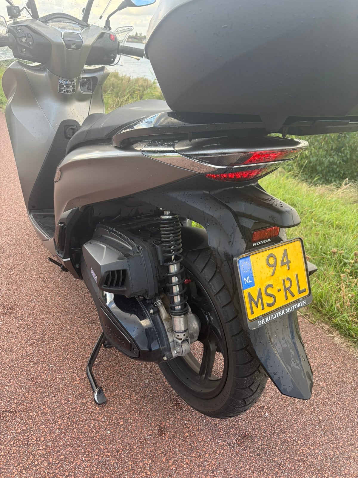 Foto 9 van Honda sh 350i 2023