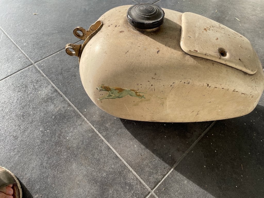 CSEPEL Panonia DELuxe 250 benzinetank motorfiets oldtimer, Motoren, Ophalen of Verzenden, Gebruikt