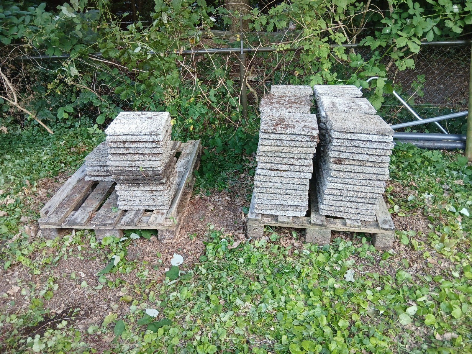 Gebruikte drainage tegels per stuk  € 1, Tuin en Terras, Tegels en Klinkers, Ophalen, Gebruikt, Minder dan 5 m², Beton