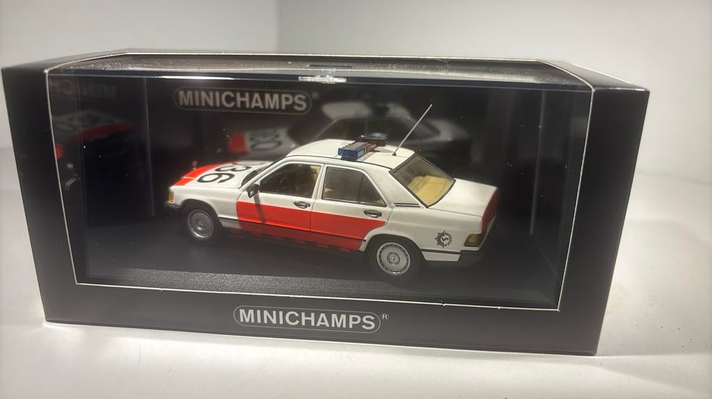 mercedes benz 190E rotterdam city police 1988 minichamps, Hobby en Vrije tijd, Modelauto's | 1:43, Auto, Ophalen of Verzenden