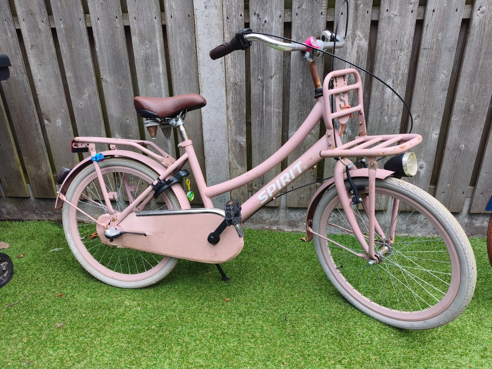 Spirit Meisjesfiets 22 inch - Roze, Ophalen, Terugtraprem, 22 inch, Gebruikt