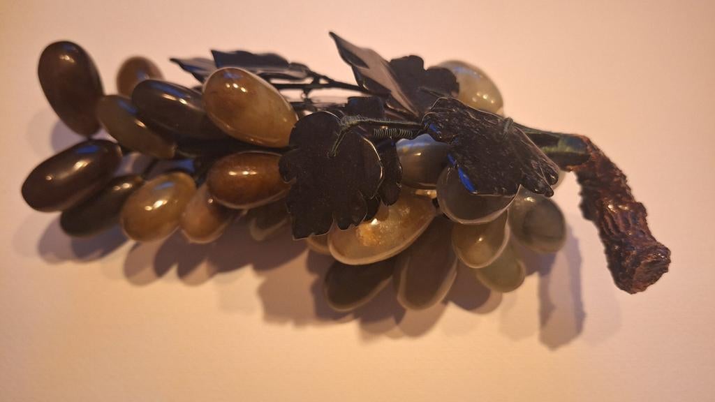 Mooie decoratieve druiventros van vermoedelijk jade, Ophalen of Verzenden