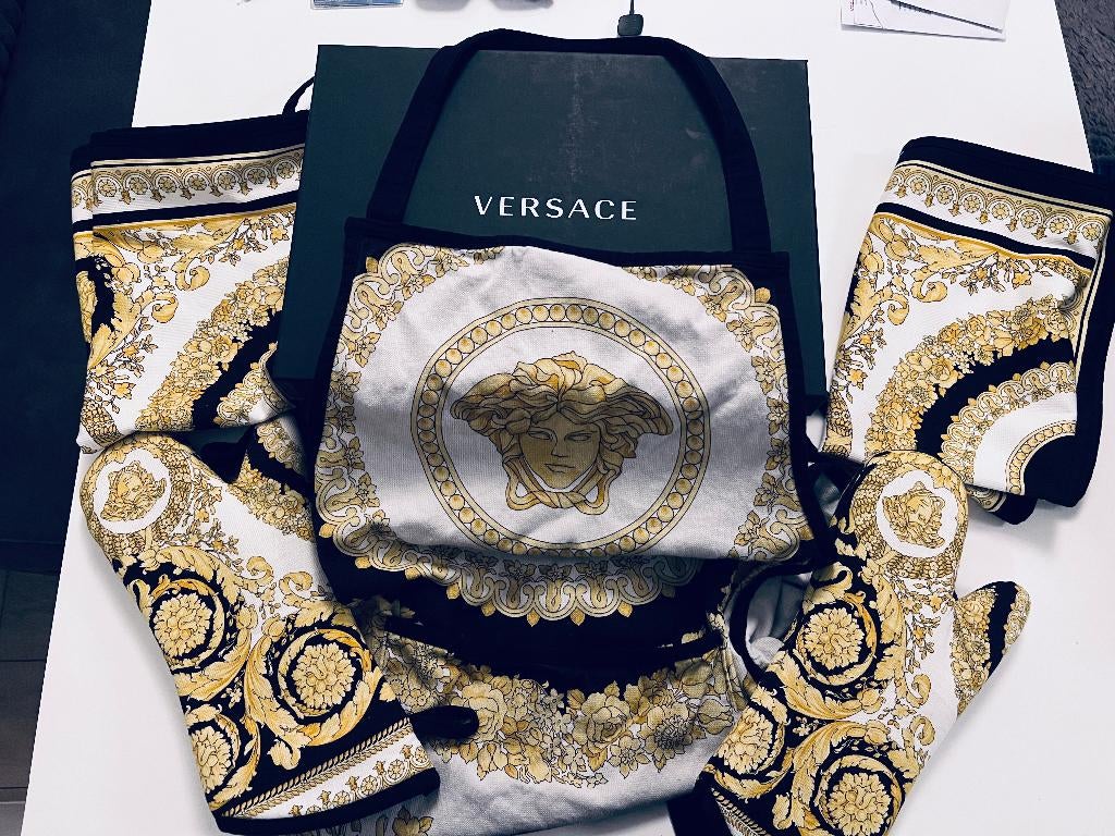Versace keukenset schort handschoenen theedoeken, Ophalen, Zo goed als nieuw, Overige kleuren, Schort