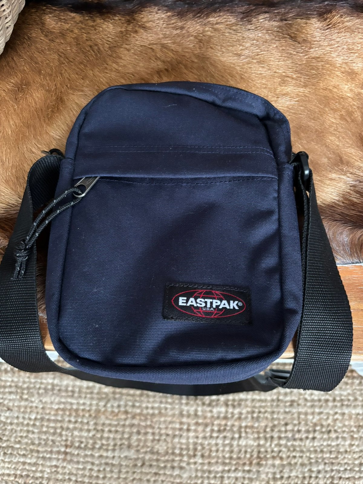 Voor een prikkie eastpak schouder/crossbody tasje, Ophalen, Zo goed als nieuw, Blauw
