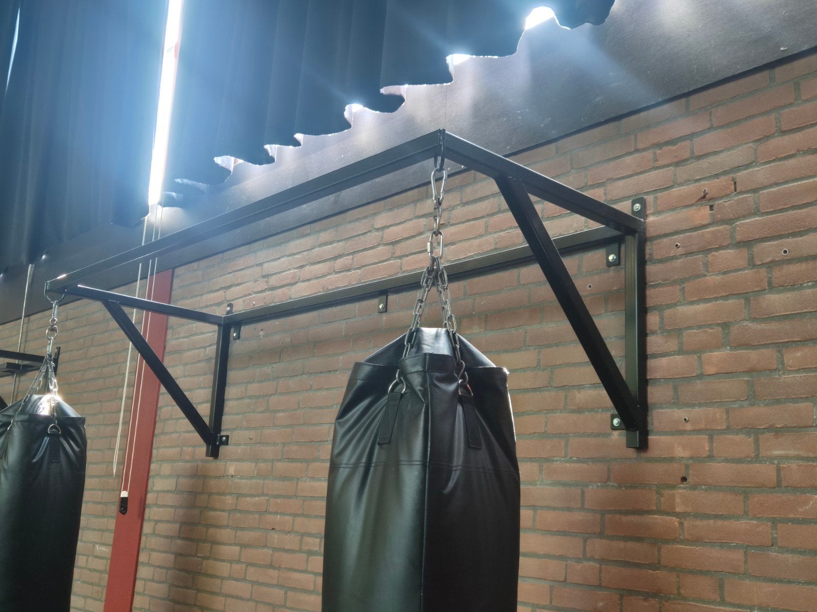 Robuust Bokszak Ophangsysteem voor Muurbevestiging, Ophalen, Gebruikt, Boks-accessoire