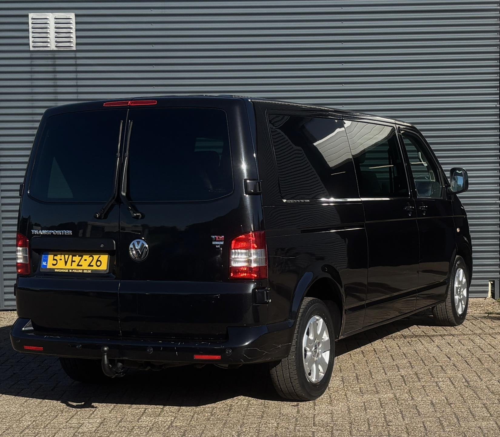 Volkswagen Transporter 2.5 TDI 130PK DC, Dealer onderhouden, Gebruikt, Volkswagen, Zwart