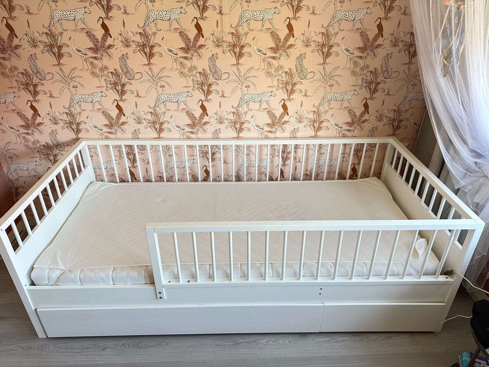 Eenpersoons (kinder)bed wit 90x200 met lattenbodem en lades, Ophalen, 85 tot 100 cm, Gebruikt, Lattenbodem