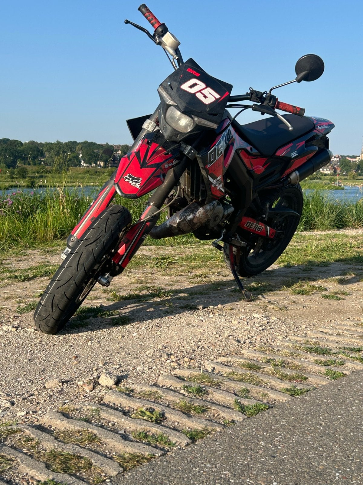 Derbi Senda DRD X-Treme SM 50 Rood/Zwart Let op niet lopend, Ophalen, 6 versnellingen, Gebruikt, Maximaal 45 km/u