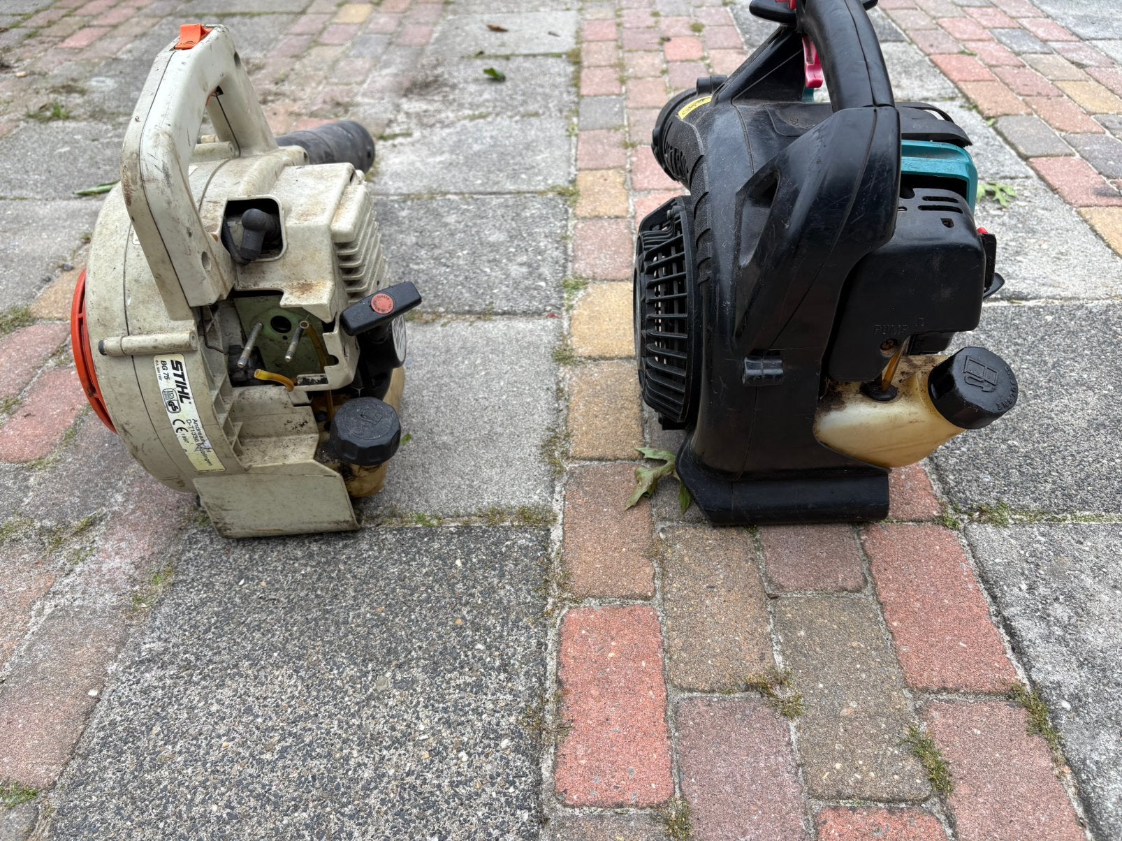 Makita en stihl bladblazers voor onderdelen, Ophalen, Gebruikt, Benzine, Handgedragen