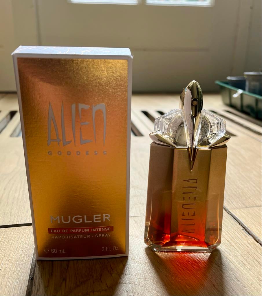 Mugler Alien Goddess Eau de Parfum Intense 60ml, Ophalen of Verzenden, Gebruikt, Parfumfles, Gevuld