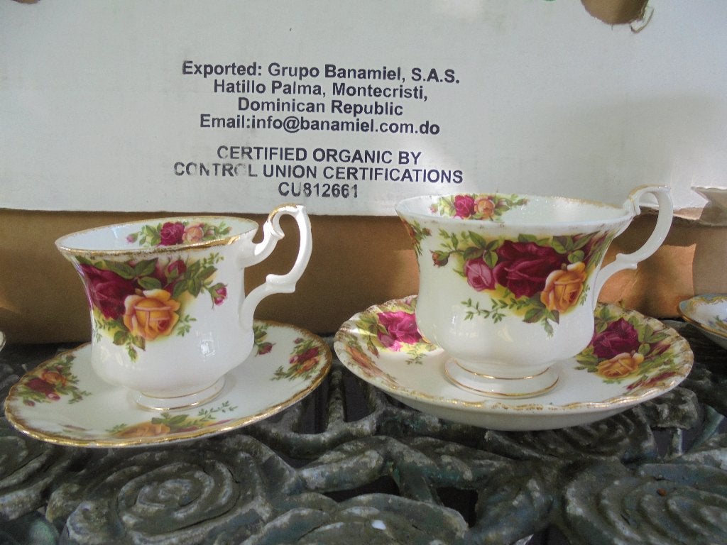 Heren en Dames Kop en schotel Royal Albert Old Country Roses, Ophalen of Verzenden