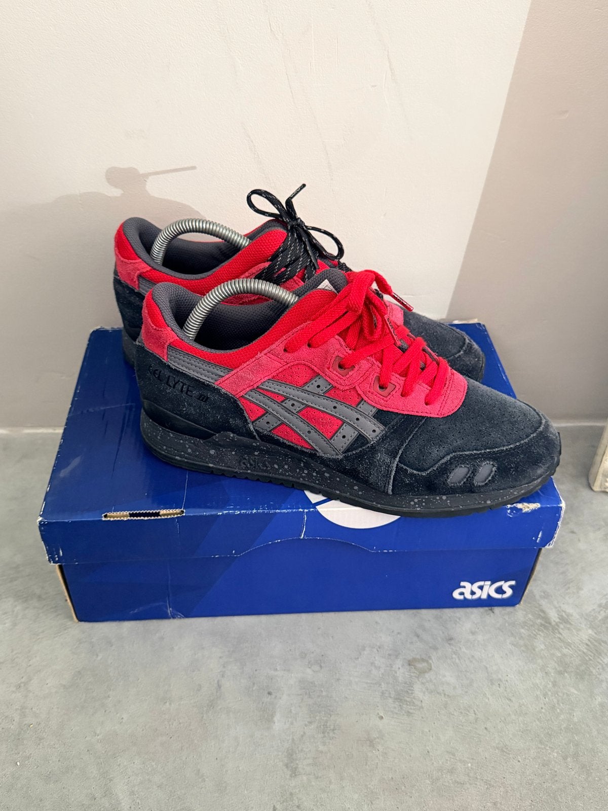 ASICS GEL-LYTE III Sneakers Zwart/Rood Maat 41, Ophalen of Verzenden, Gedragen, Zwart, Sneakers of Gympen