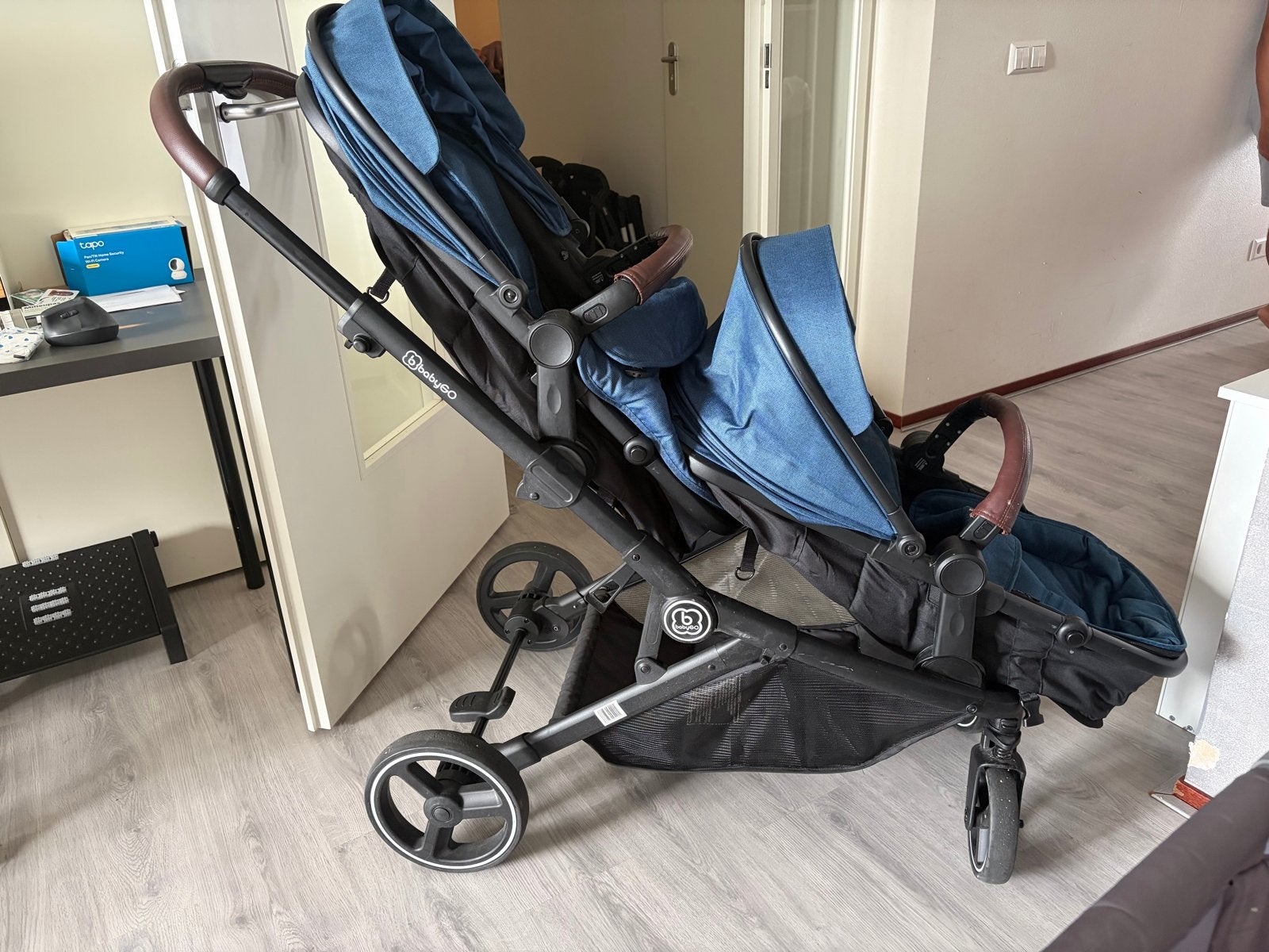 BabyGO Twinner Tandem Duowagen Blauw met Reiswiegen, Gebruikt, Duowagen, Ophalen, Kinderwagen