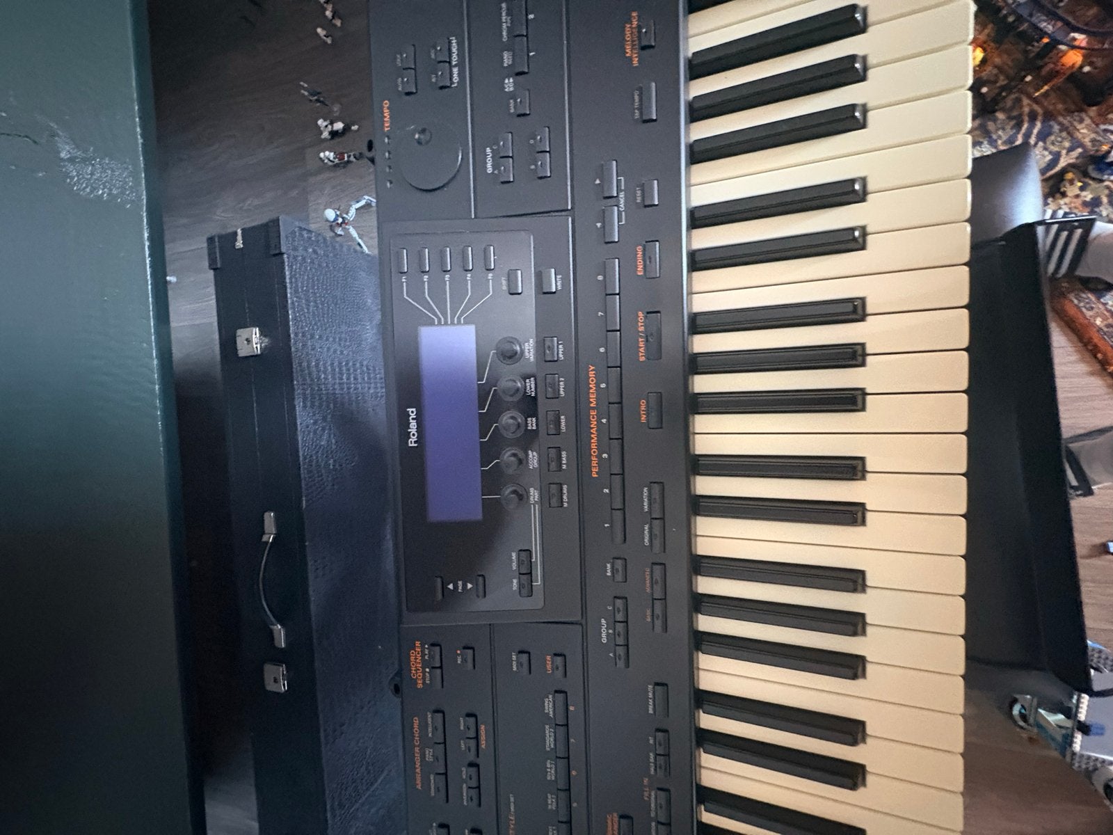 Roland G-800 Arranger Workstation met 76 toetsen, Muziek en Instrumenten, Gebruikt, Roland, Ophalen of Verzenden, Aanslaggevoelig