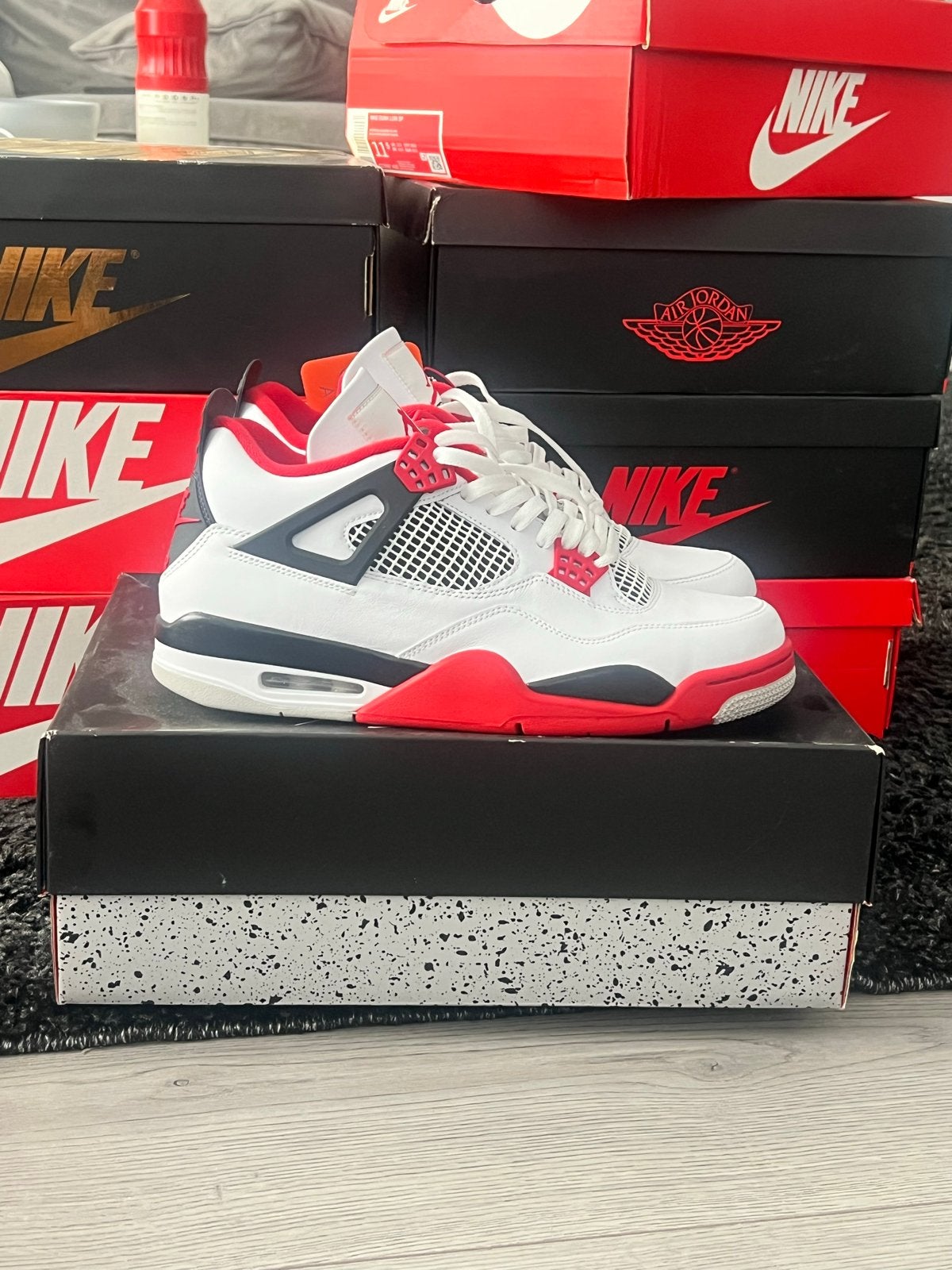Nike Air Jordan 4 Retro Fire Red Sneakers 45,5, Wit, Nieuw, Ophalen of Verzenden, Sneakers of Gympen