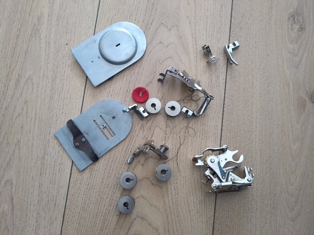 Singer naaimachine onderdelen en org.handleiding 1959, Ophalen of Verzenden