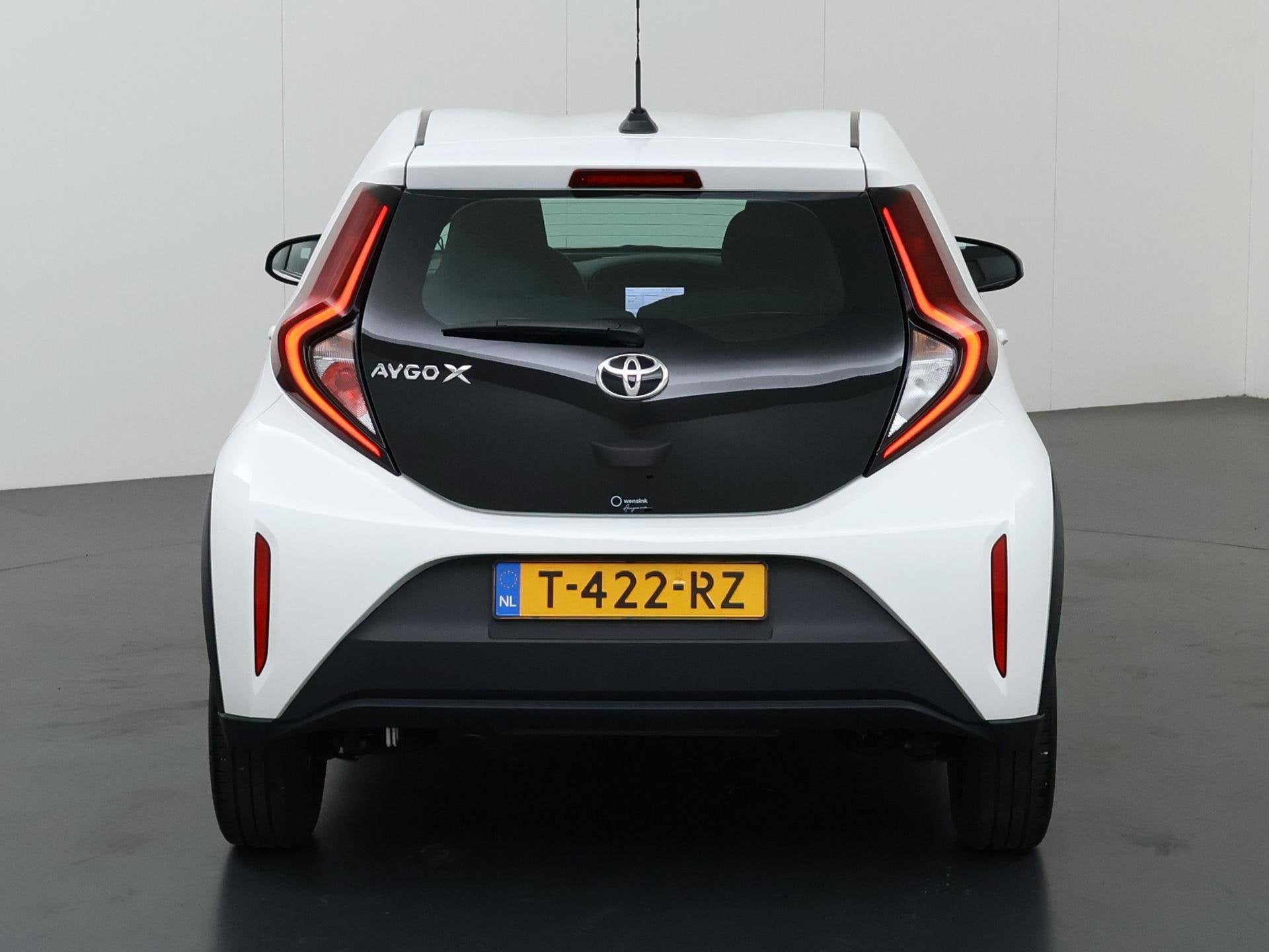 Toyota Aygo X 1.0 VVT-i MT Play | Parkeercamera | Airco | Cr, Auto's, Dealer onderhouden, Stof, Gebruikt, 920 kg