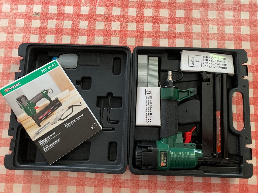 Perslucht nietpistool set, Doe-het-zelf en Verbouw, Ophalen of Verzenden, Zo goed als nieuw