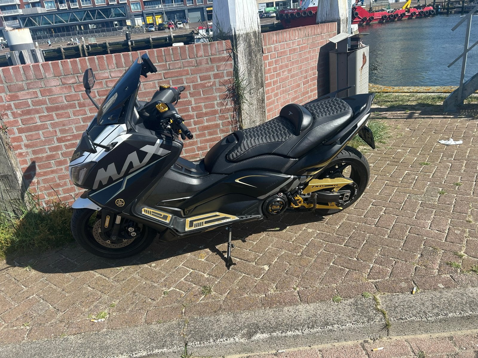 Yamaha TMAX 530 - met Akrapovic Uitlaat en full polini, Gebruikt, Particulier, Minimaal motorrijbewijs A2, Automaat