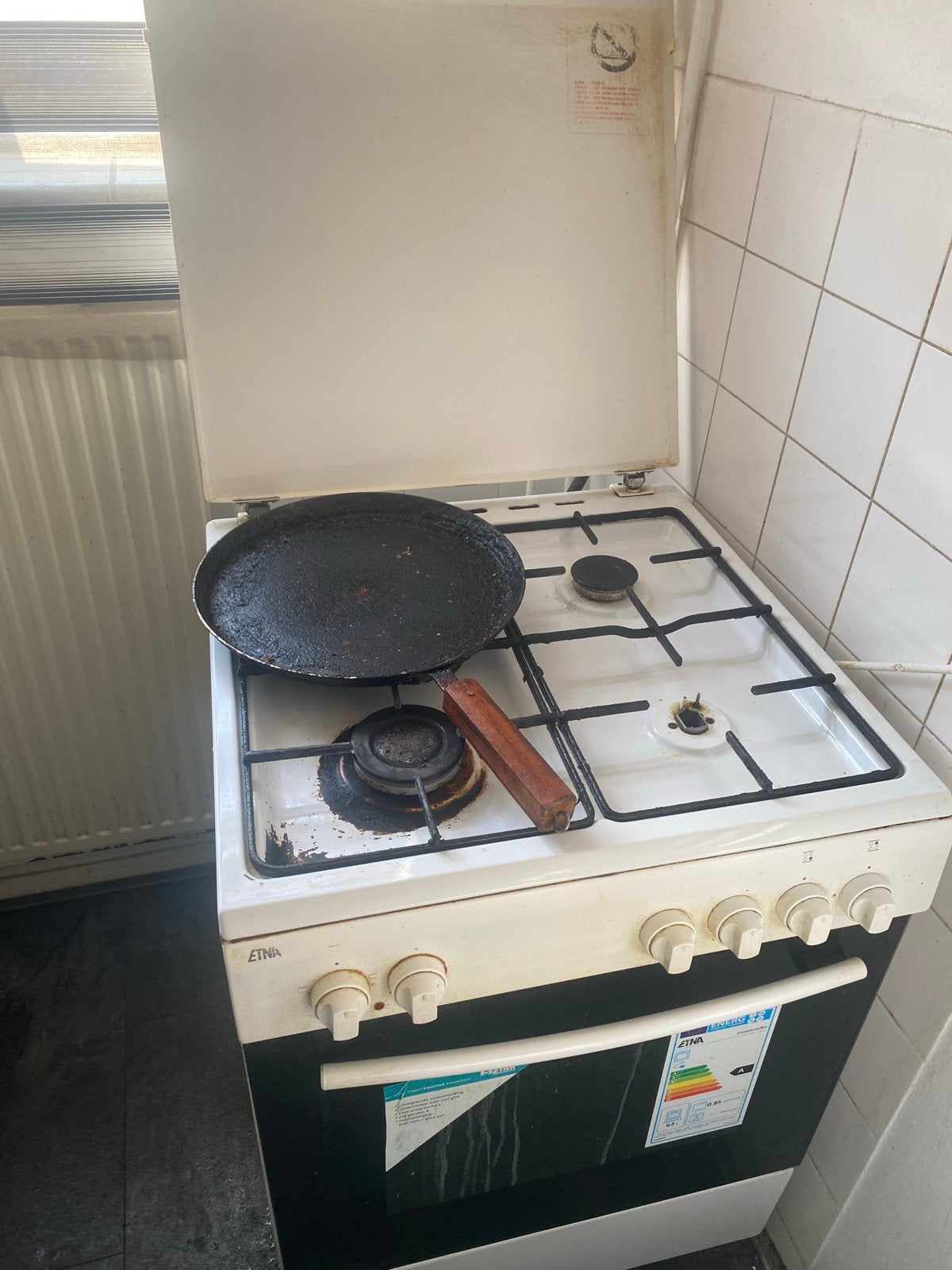 Gratis Etna gasfornuis met oven zgan, Witgoed en Apparatuur, Gebruikt, Gas, 85 tot 90 cm, 4 kookzones