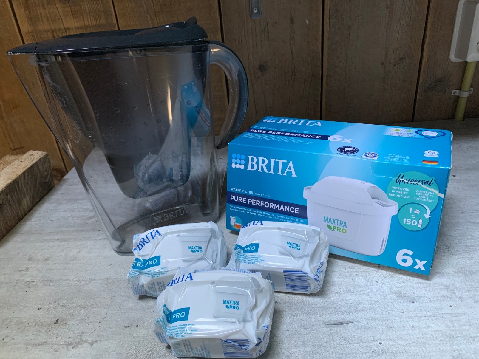 Brita waterfilterkan met 3 nieuwe filters, Huis en Inrichting, Ophalen, Zo goed als nieuw, Zwart