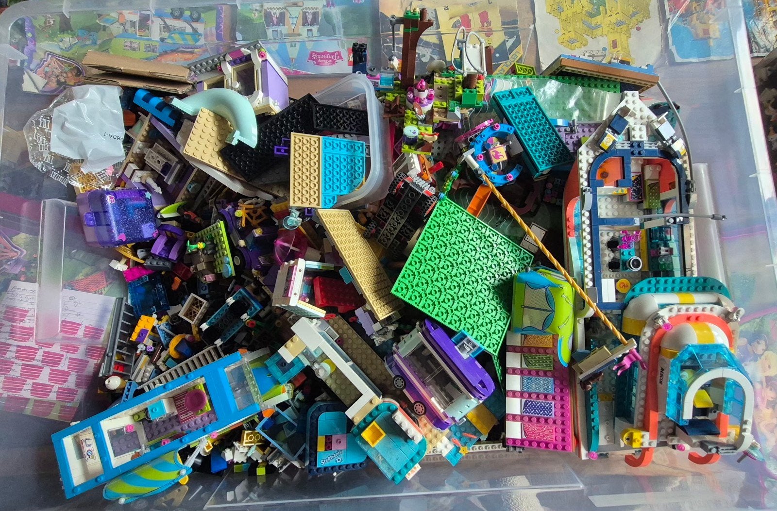 Grote partij LEGO met Friends sets, minifiguren en boekjes, Ophalen