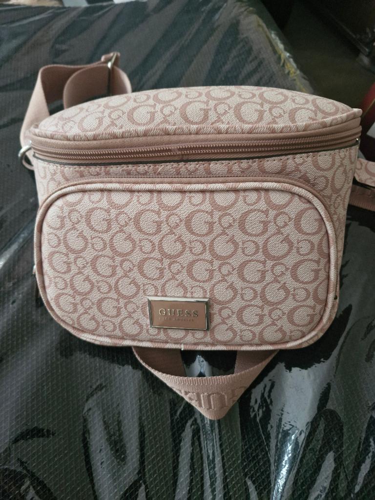 Guess heup/crossbody tas, Sieraden, Tassen en Uiterlijk, Tassen | Damestassen, Ophalen of Verzenden, Nieuw, Roze, Schoudertasje