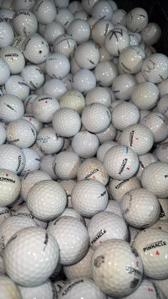 Pinnacle rush golfballen 100 stuks, Ophalen of Verzenden, Zo goed als nieuw, Bal(len)