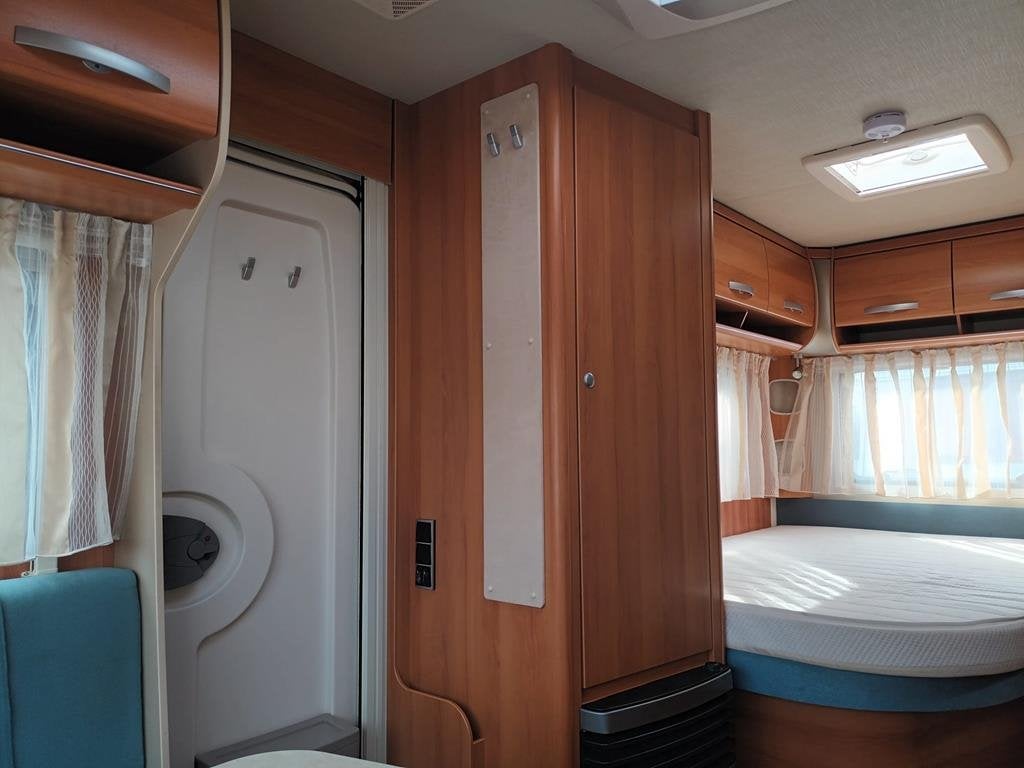 Eriba Nova Light 465, Schokbreker, Bedrijf, Treinzit, Tot en met 3