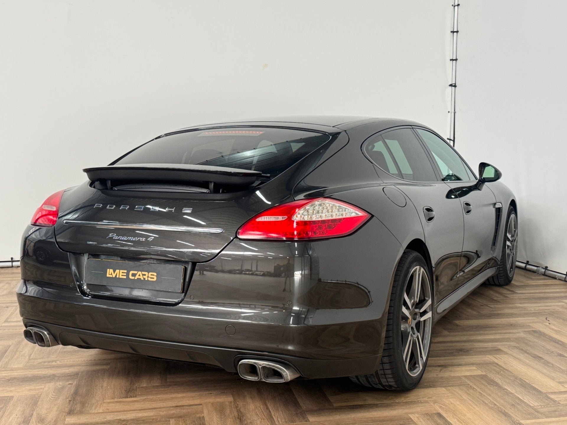Porsche Panamera 3.6 4|SCHUIFDAK|BOSE|INRUIL MOGELIJK|, Auto's, Automaat, Gebruikt, 4 stoelen, 10 km/l