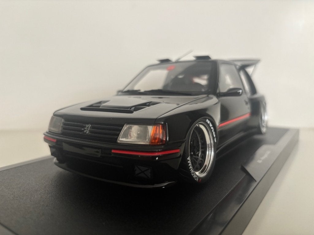 Peugeot 205 Khyzyl Saleem 2018 1:18 (nieuw), Verzenden, Nieuw, Auto, OttOMobile