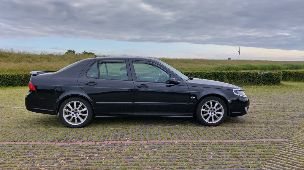 Saab 9-5 2.0 T Sport Sedan 2006 Zwart, Auto's, Voorwielaandrijving, 1800 kg, Zwart, 4 cilinders