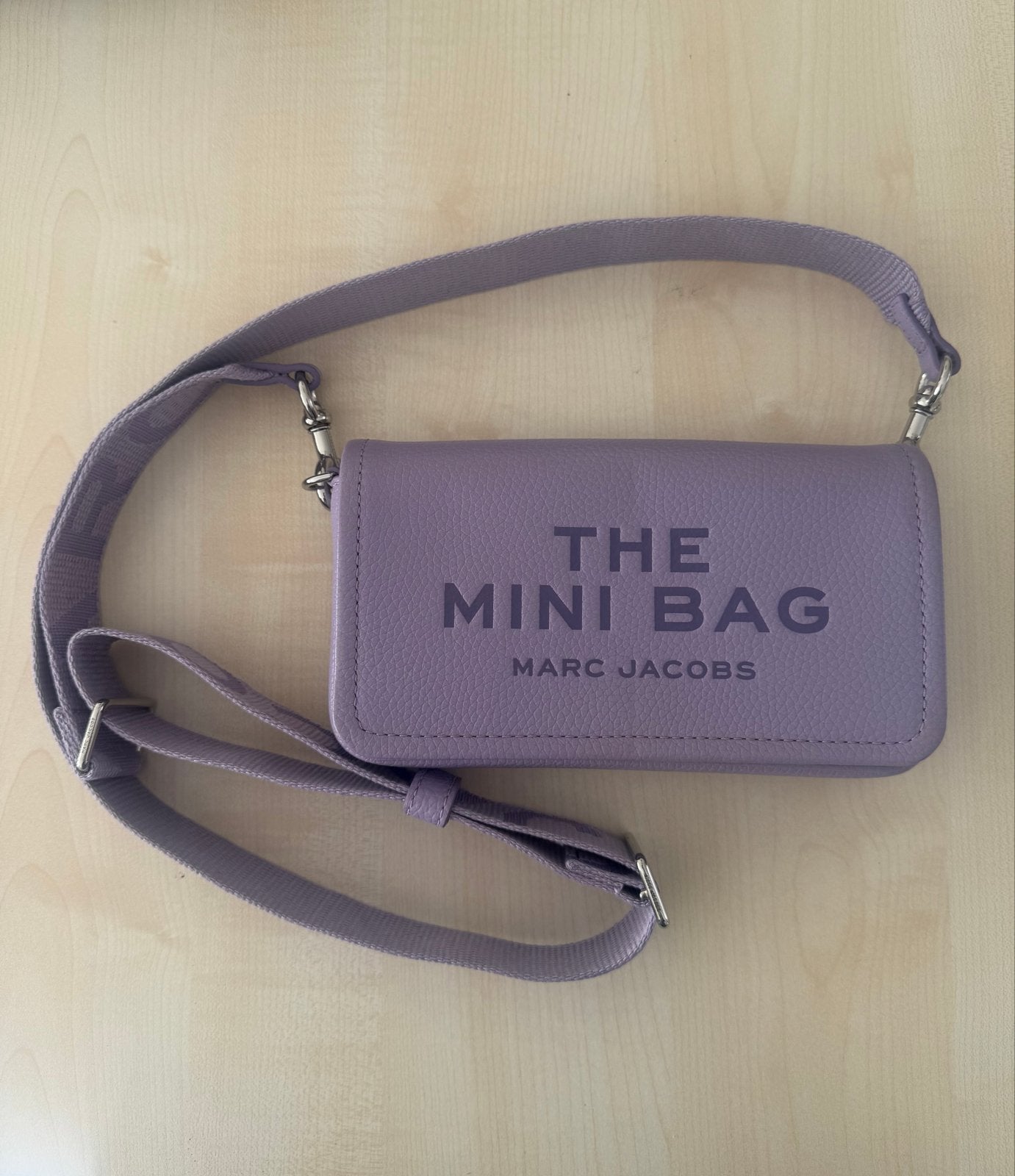 Marc Jacobs The Mini Bag - Stijlvol en Compact, Ophalen of Verzenden, Zo goed als nieuw, Paars, Schoudertasje