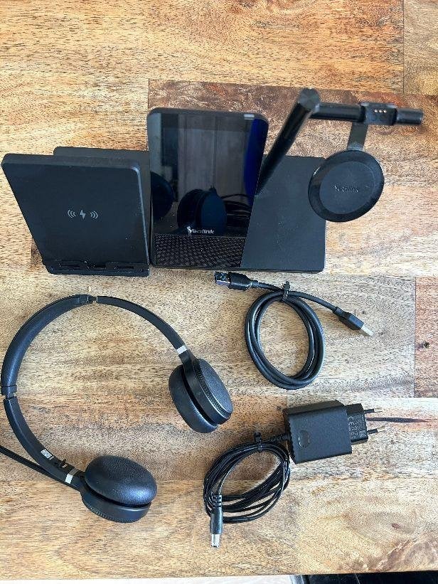 ➡️ Yealink WHB660 DUO Headset WH66 + WHC60 charger, Ophalen of Verzenden, Refurbished, 1 handset