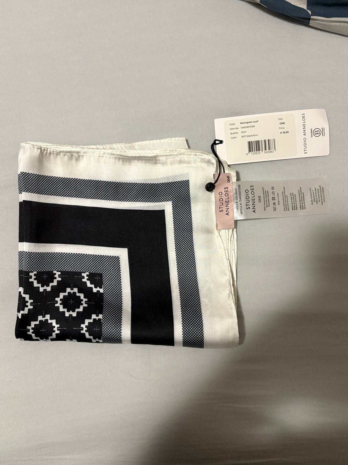 Studio Anneloes Monogram Sjaal Zwart/Ecru, Kleding | Dames, Overige Dameskleding, Nieuw, Ophalen of Verzenden