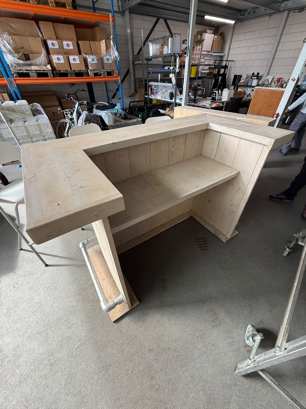 Bar tafel met stoelen en wandkast!, Ophalen, Gebruikt, Inclusief barstoelen