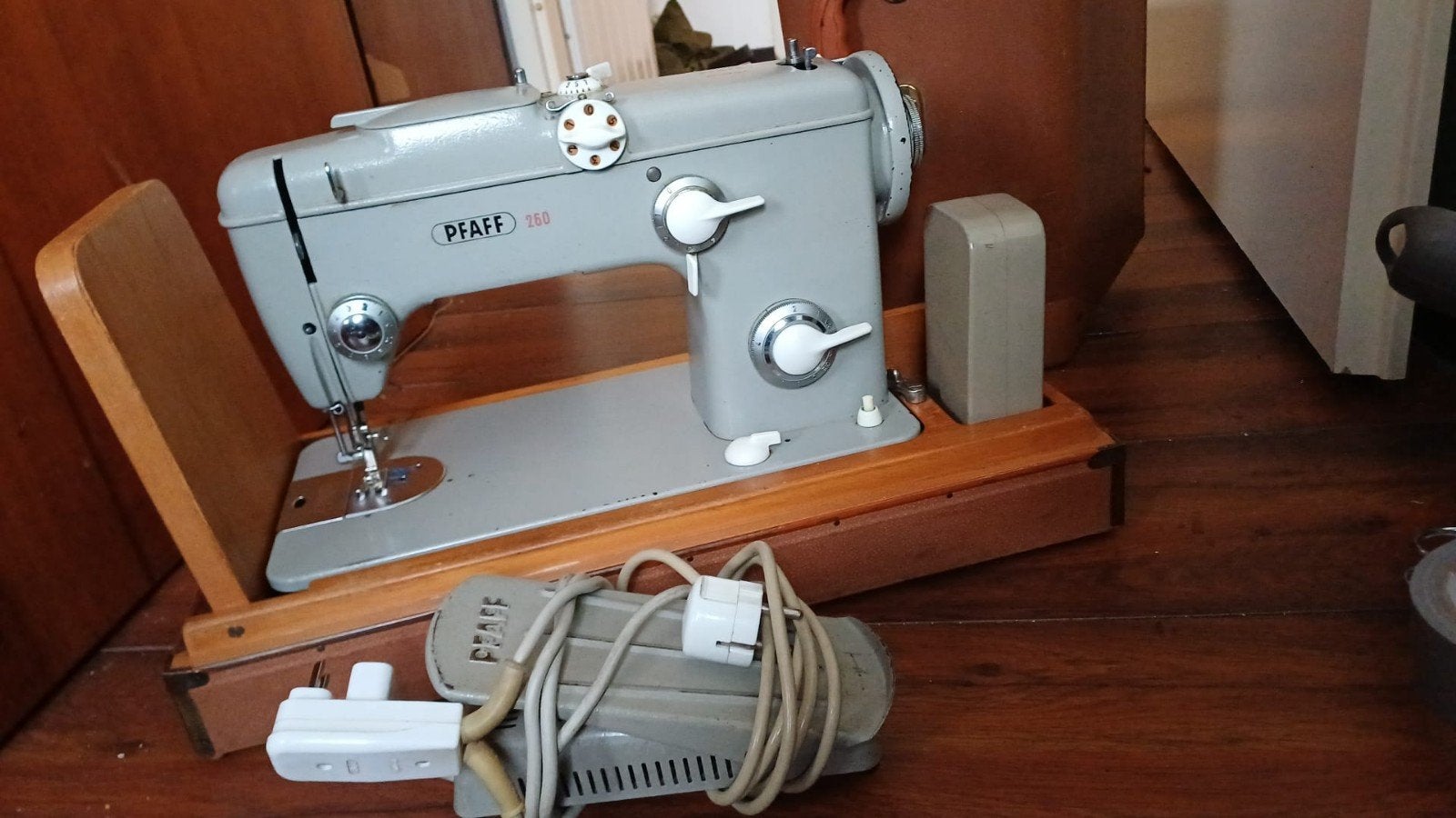 Pfaff 260, Hobby en Vrije tijd, Naaimachines en Toebehoren, Ophalen of Verzenden, Gebruikt, Naaimachine, Pfaff