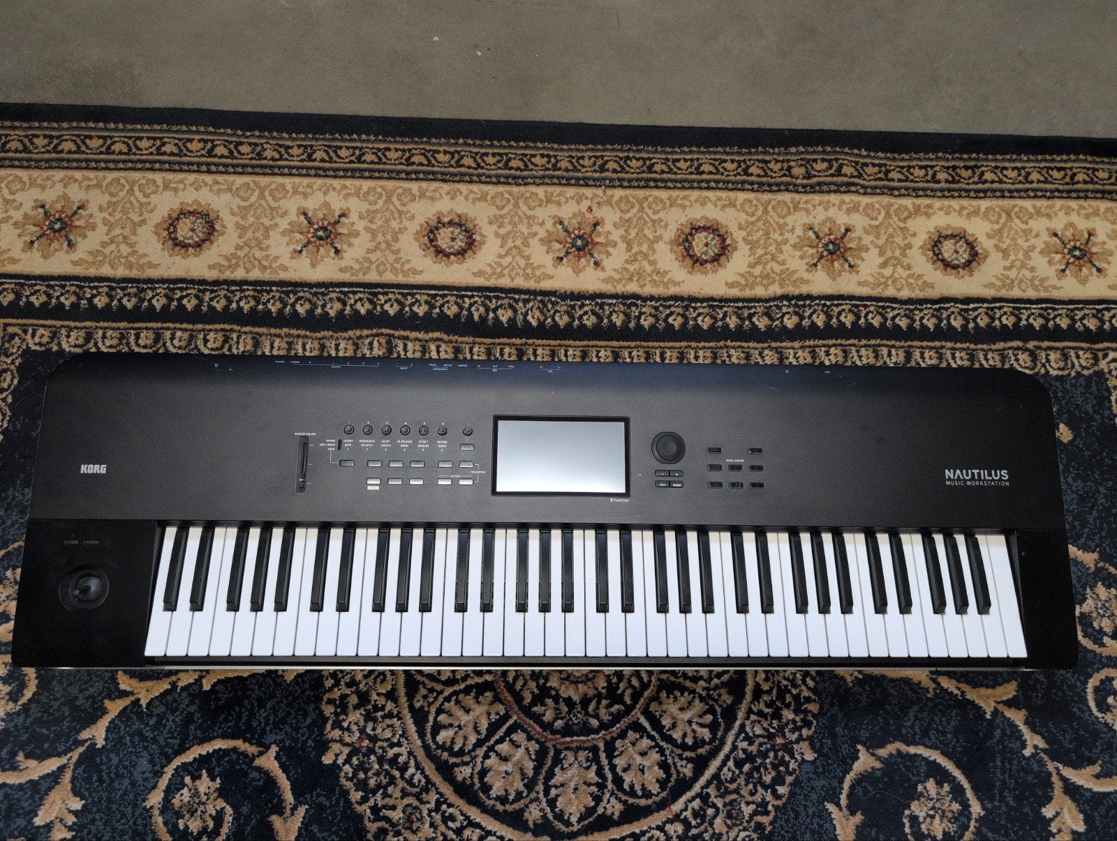 Korg Nautilus 73 - Gaat niet aan, goed voor onderdelen, Muziek en Instrumenten, Keyboards, Ophalen of Verzenden, Gebruikt, Overige aantallen