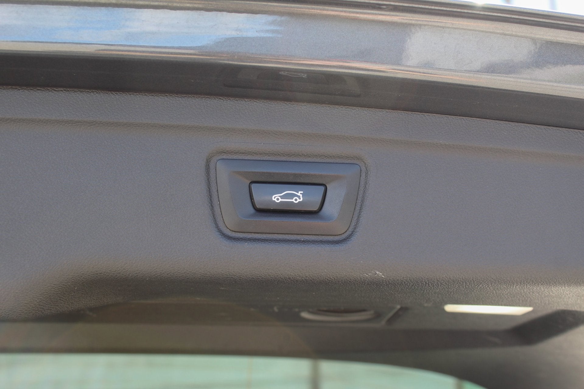 Foto 21 van BMW 3-serie Touring 330e xDrive High Executive - trekhaak -