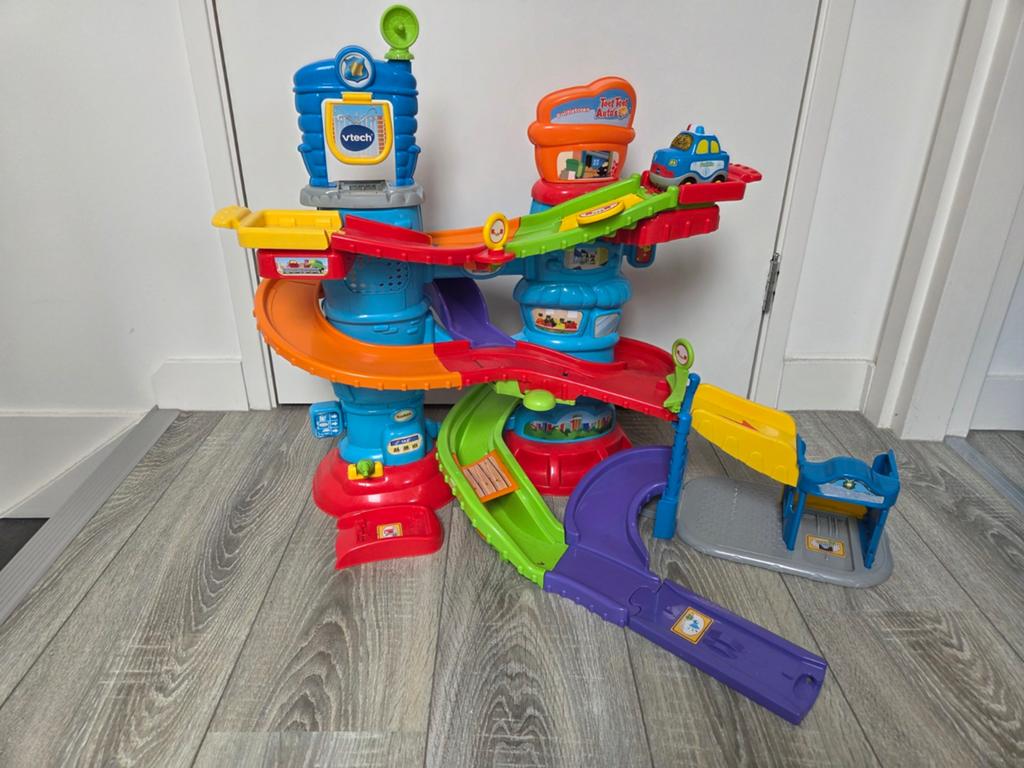 Vtech autobaan politietoren, Ophalen, Gebruikt