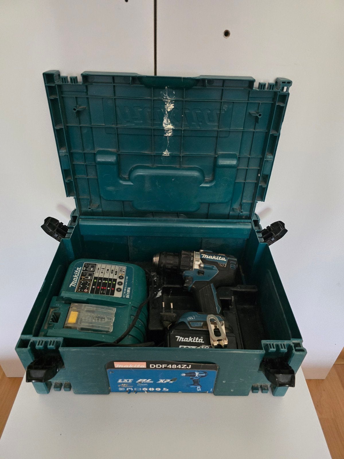 Makita DDF484ZJ set in M-box, Gebruikt, Ophalen of Verzenden, Boor- en Schroefmachine, Minder dan 400 watt