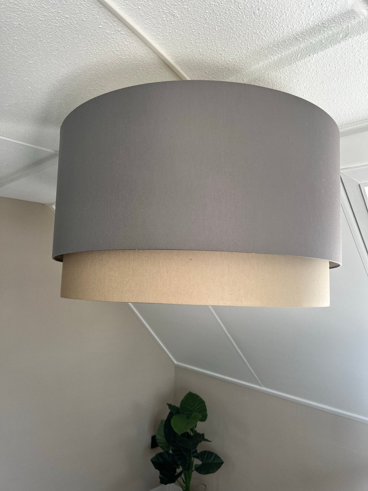 Moderne grote dubbele lampenkap - Grijs en beige, Huis en Inrichting, Ophalen, Zo goed als nieuw, Beige, Rond