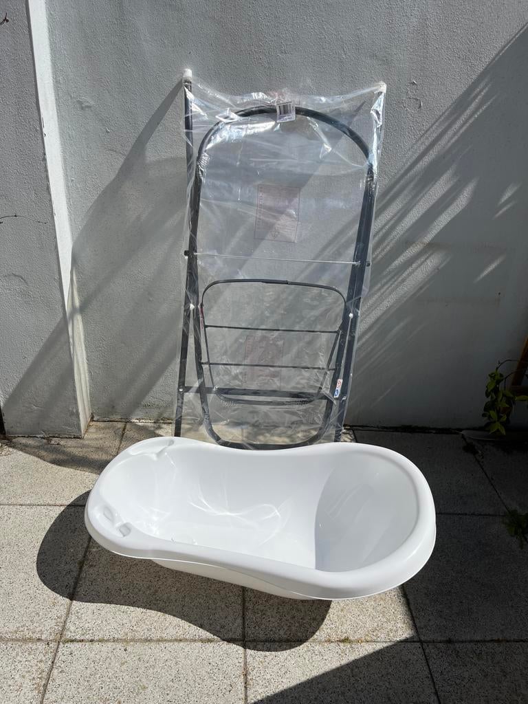 Babybadje met standaard - Nieuw en ongebruikt, Kinderen en Baby's, Ophalen of Verzenden, Nieuw, Badje