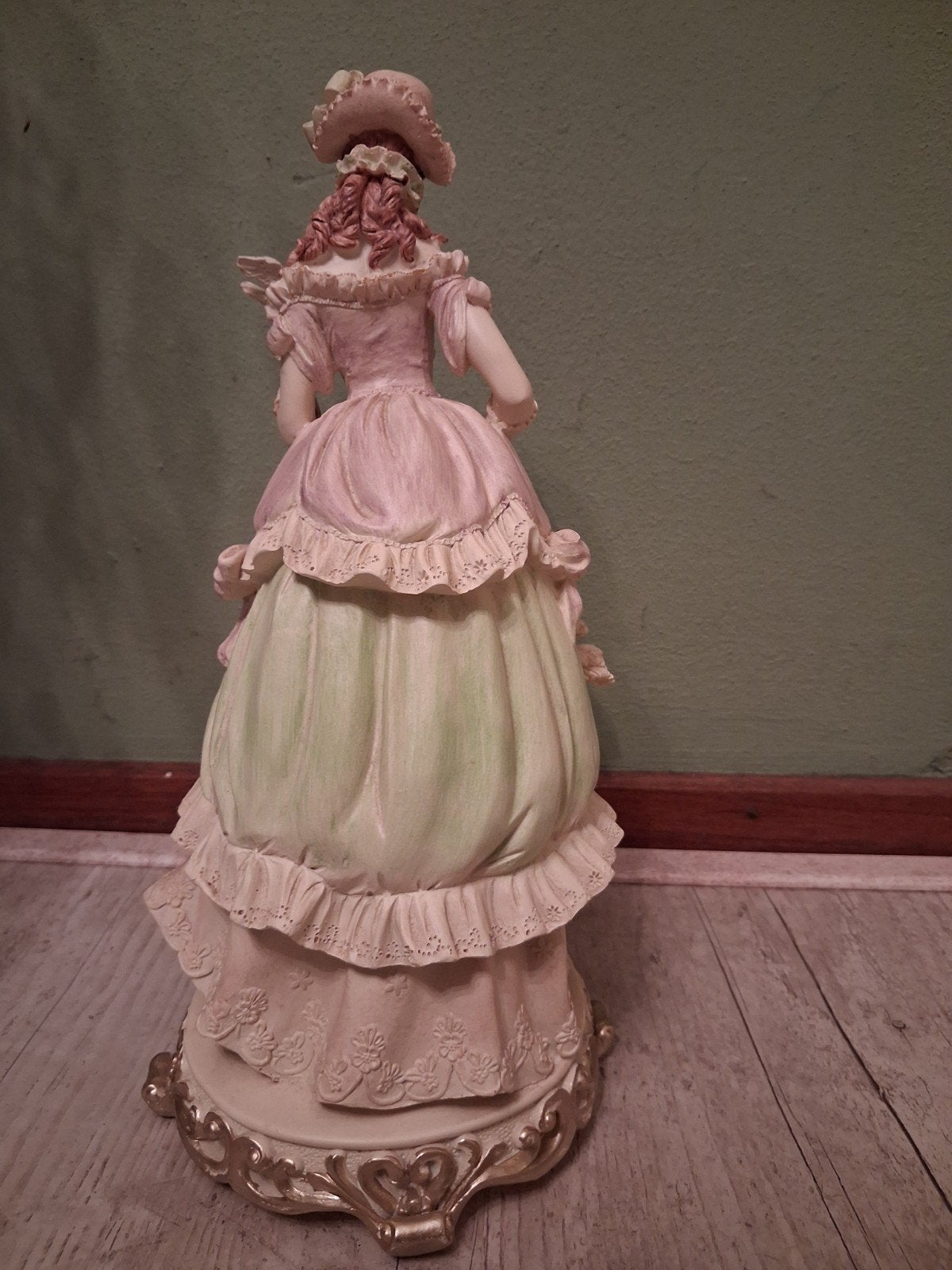 Elegante Victoriaanse Dame Beeldje, Verzamelen, Ophalen of Verzenden, Zo goed als nieuw, Mens