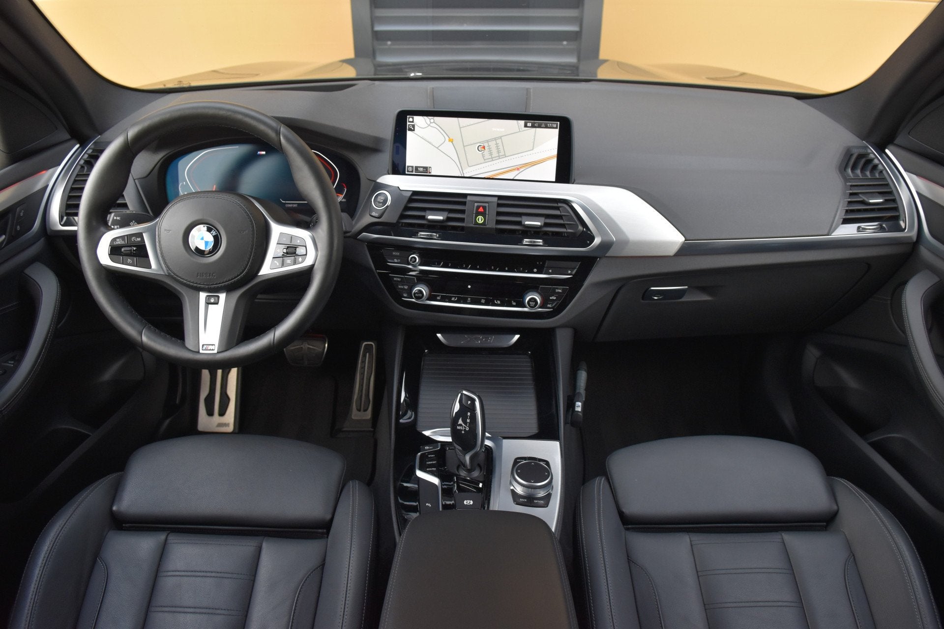 BMW X3 S-Drive 20i Launch Edition High Executive * M-Sport *, Auto's, Automaat, Dealer onderhouden, Achterwielaandrijving, Gebruikt