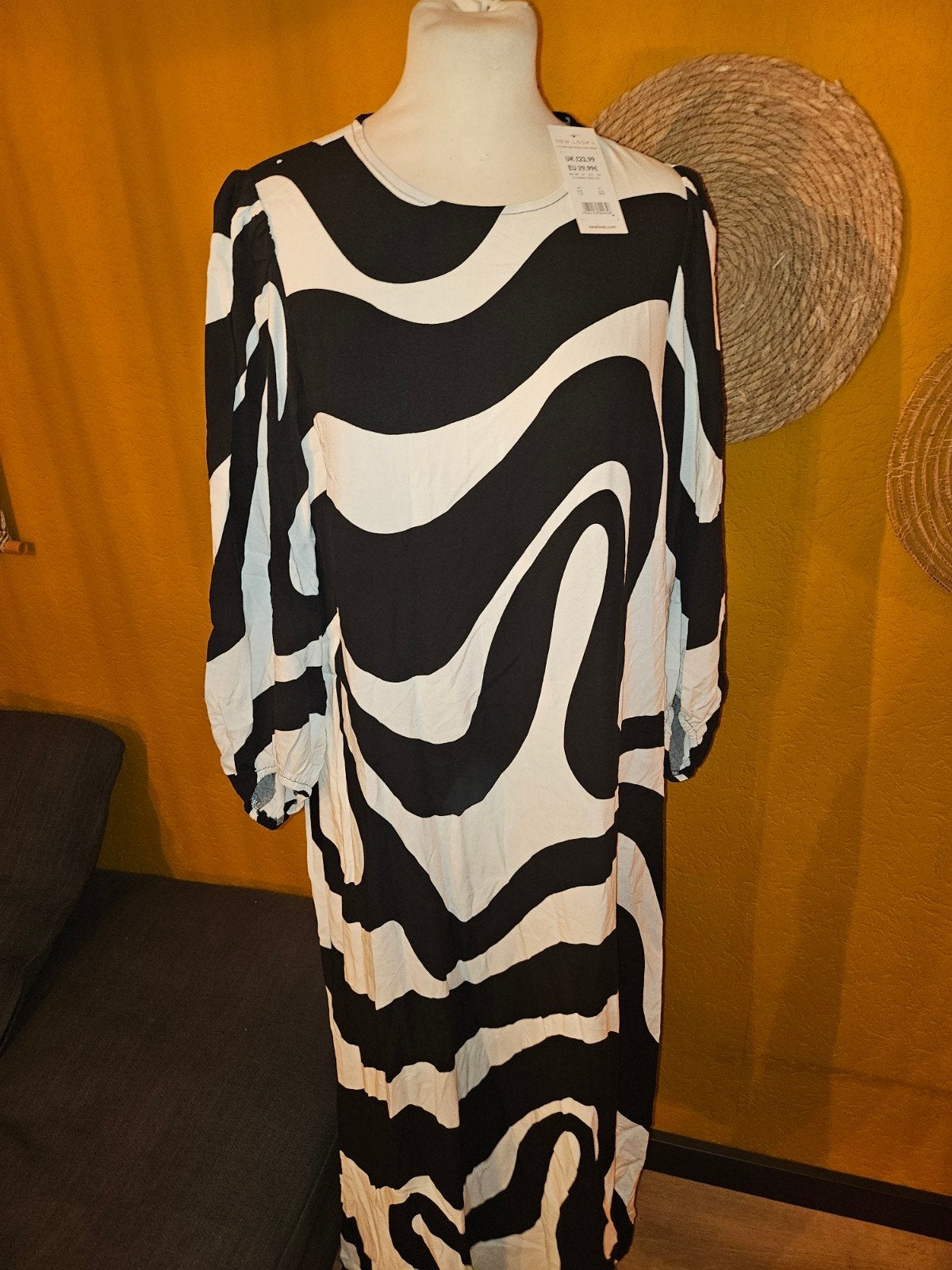 New look jurk maat 40, Ophalen of Verzenden, Zo goed als nieuw, Zwart, Jurk