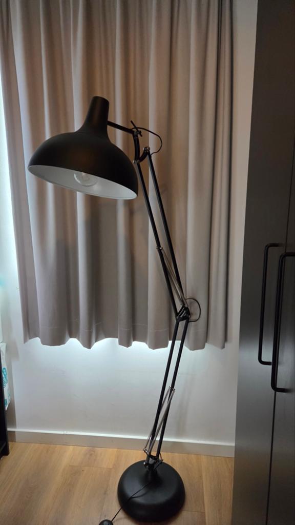 Zwarte Vloerlamp Ikea, Ophalen, Modern, Industrieel, Zo goed als nieuw, Metaal